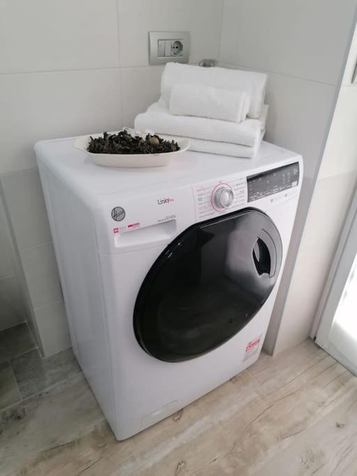 Ca Rosas - Appartamento Alba Alba  Bagian luar foto
